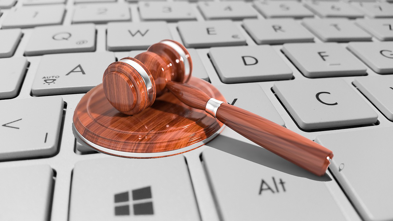Pomoc prawna dla firm w sprawach, przestępstwach internetowych